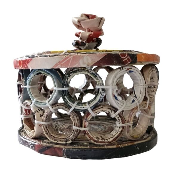 Coiled Paper Basket With Lid Vintage Handmade Pinwheel Design Recycled Newspaper - Picture 8 of 16